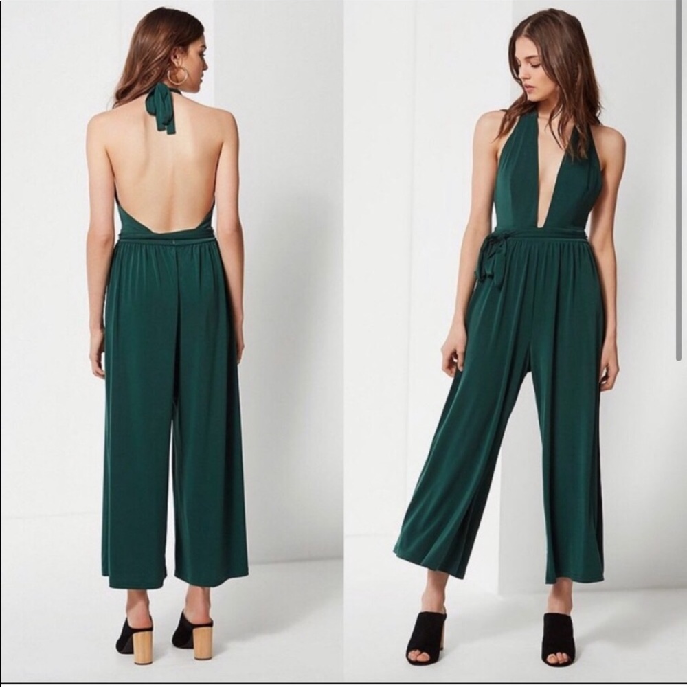 NWT URBAN OUTFITTERS Plunging Neck Halter Emerald Green Jumpsuit Size Medium
